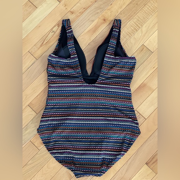 Miraclesuit Odyssey Shimmer Links One Piece Swimsuit NWOT, Size 14 - Picture 6 of 13